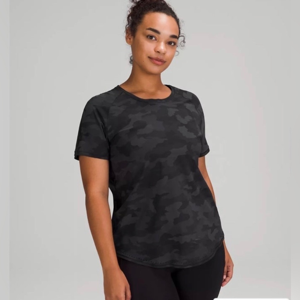 🍋 Lululemon 🍋 Quick Pace Top in Camo
